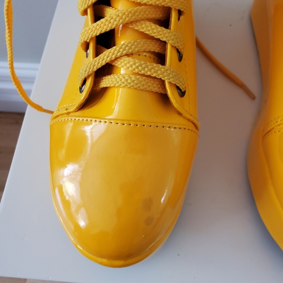 YES HighTops - Picture 6 of 9